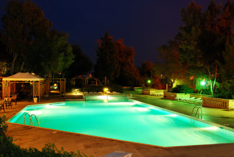 LED Pool Lights | A Guide to Buying LED Swimming Pool Lights