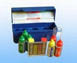 Swimming pool liquid test kit