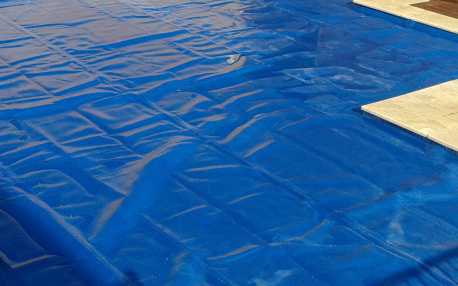 installed swimming pool cover