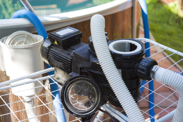 Single speed pool pump system for above ground pools